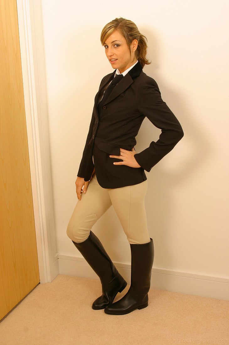 Tasty equestrian nude in retro nylons and heels
