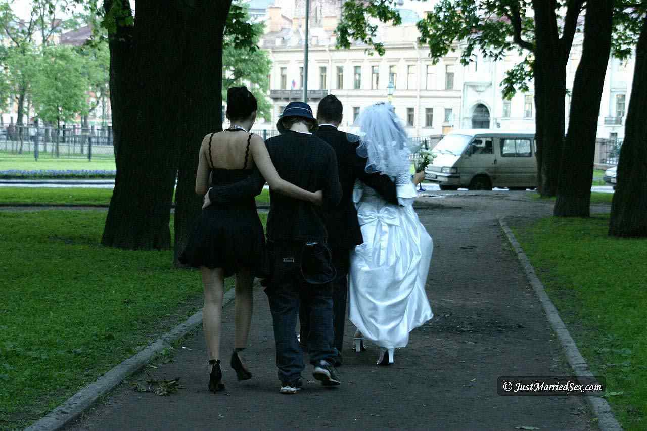 Sexy wedding pic