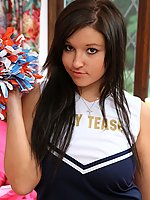 Sexy UK real cheerleaders in pantyhose and pumps